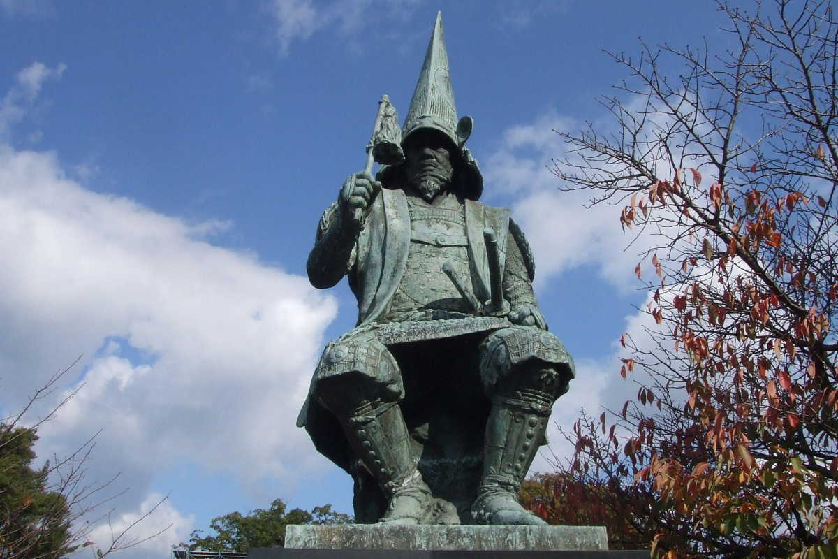 熊本市中央区にある 加藤清正 像